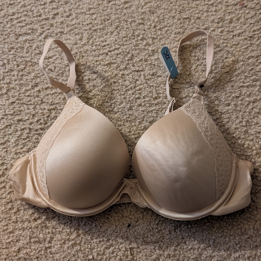 New With Tags Maidenform Beige Classic Bra Size 32C